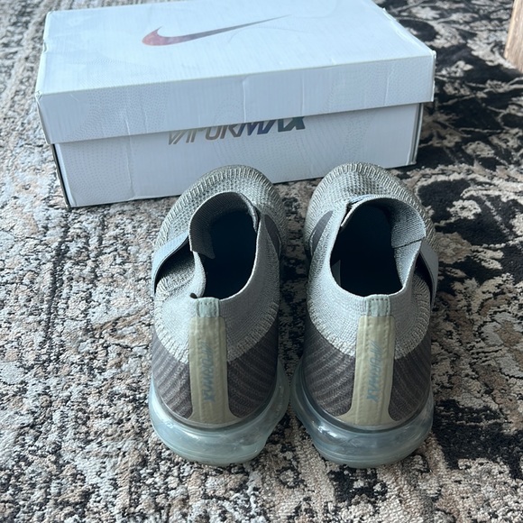 Nike size 9 Air Vapormax FK Moccasin in dark stucco clay green - Picture 4 of 7